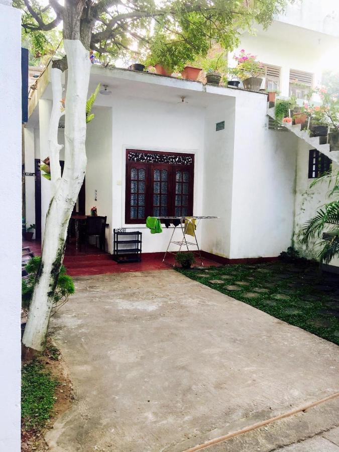 City Bay House Weligama Esterno foto